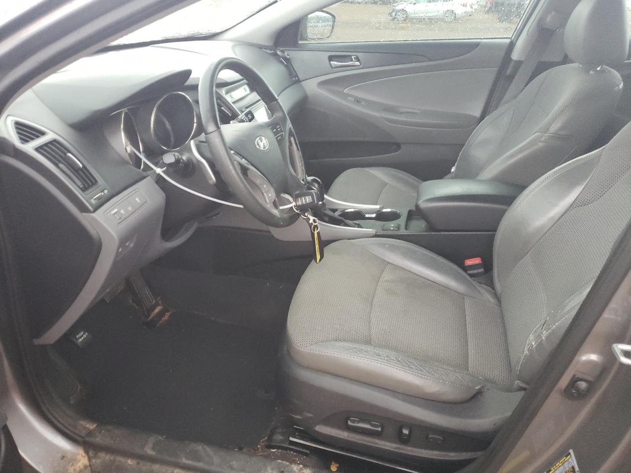 5NPEC4AC5DH657897 2013 Hyundai Sonata Se