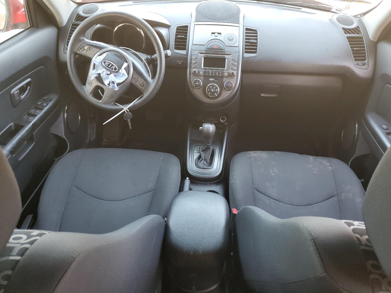 KNDJT2A28B7320247 2011 Kia Soul +