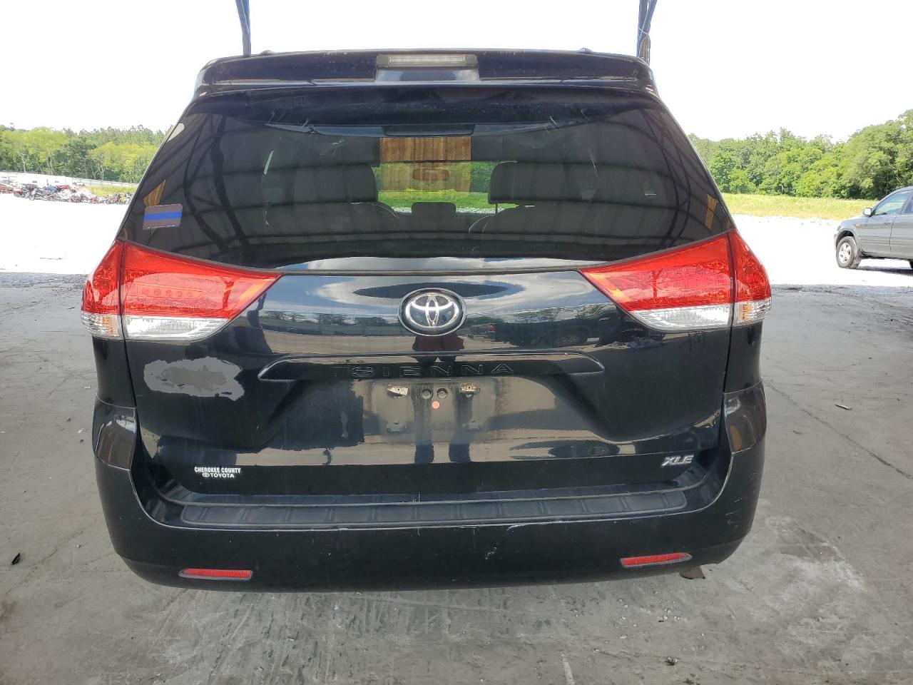 5TDYK3DC8ES508725 2014 Toyota Sienna Xle