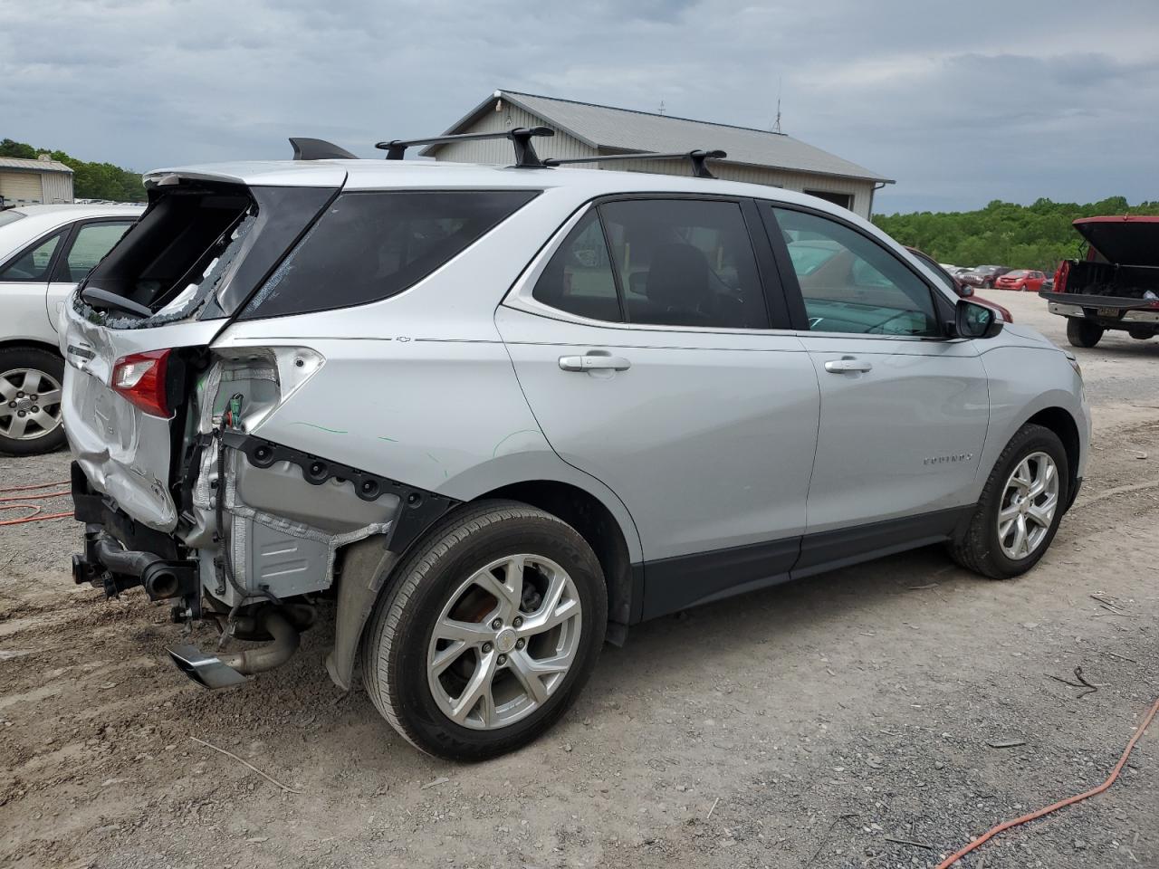 2GNAXTEX1J6133132 2018 Chevrolet Equinox Lt