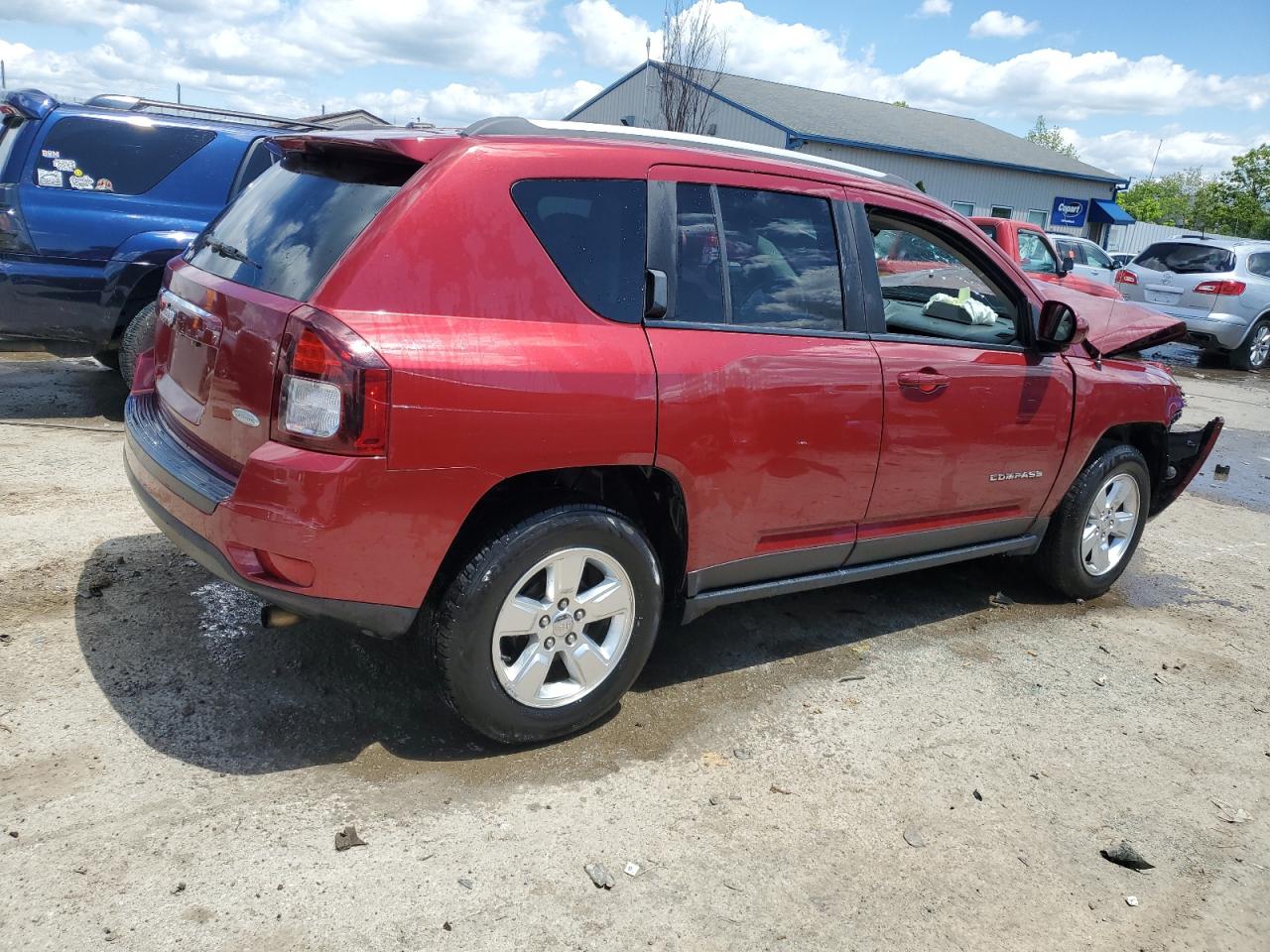 2016 Jeep Compass Latitude vin: 1C4NJCEA1GD709948