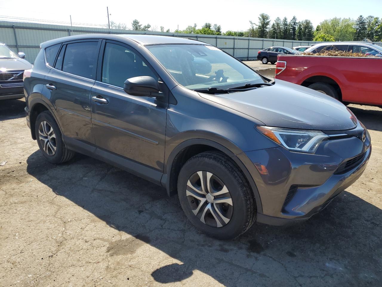 JTMBFREVXHJ162904 2017 Toyota Rav4 Le