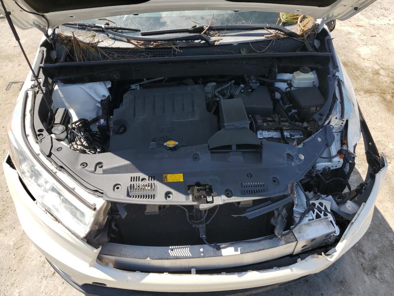 5TDJKRFHXFS077884 2015 Toyota Highlander Xle