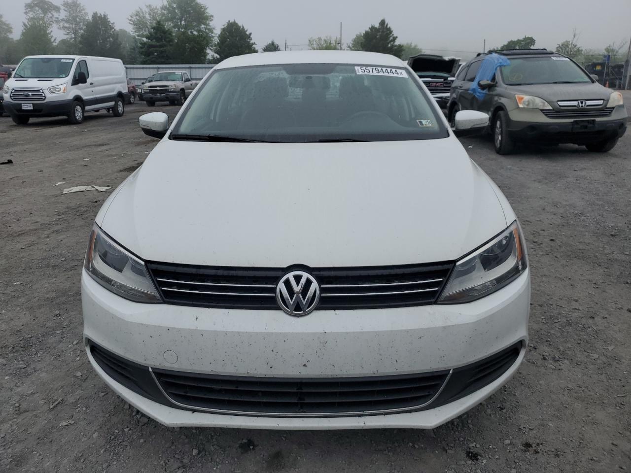 3VWB17AJ3EM328195 2014 Volkswagen Jetta Se