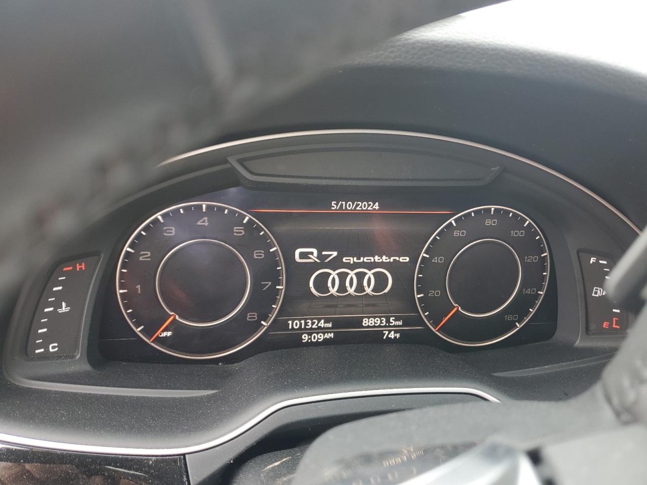 WA1LAAF7XJD005490 2018 Audi Q7 Premium Plus