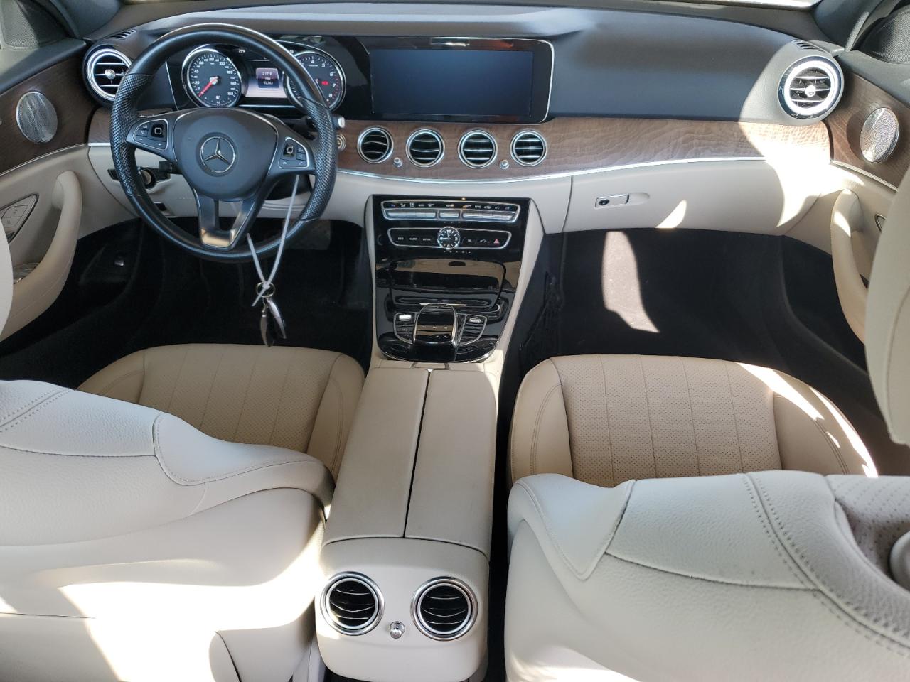 WDDZF4KB4HA028861 2017 Mercedes-Benz E 300 4Matic