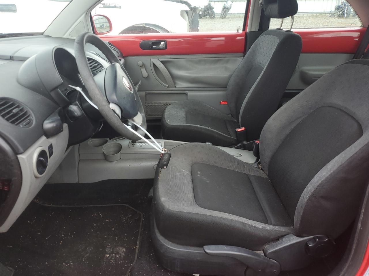 3VWBT21C41M404337 2001 Volkswagen New Beetle Gl