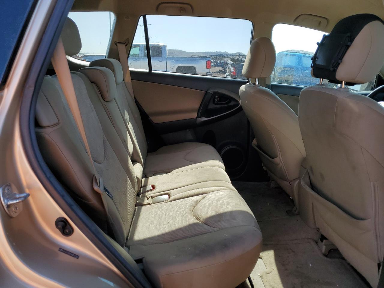 2T3ZF4DV5AW017635 2010 Toyota Rav4