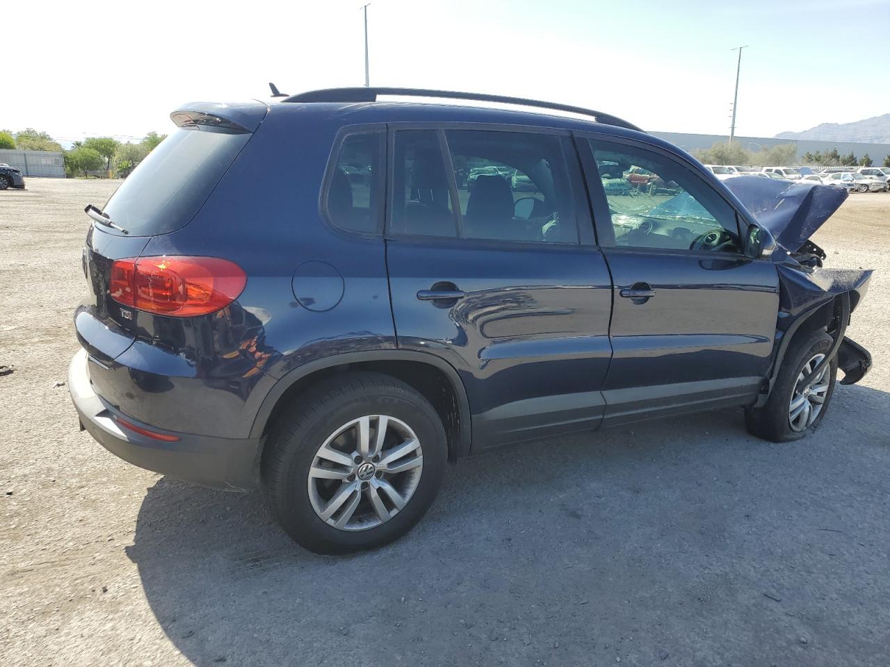 2016 Volkswagen Tiguan S vin: WVGAV7AX8GW524901