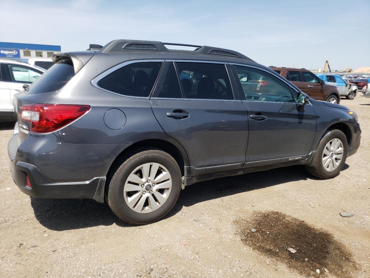 4S4BSAHC5J3238896 2018 Subaru Outback 2.5I Premium