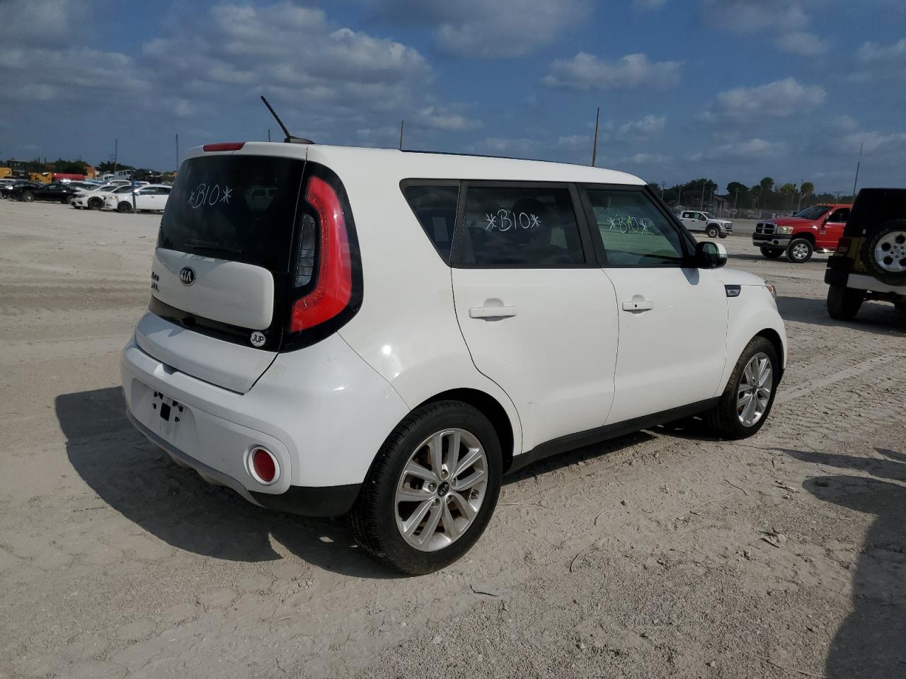 KNDJP3A59H7462085 2017 Kia Soul +