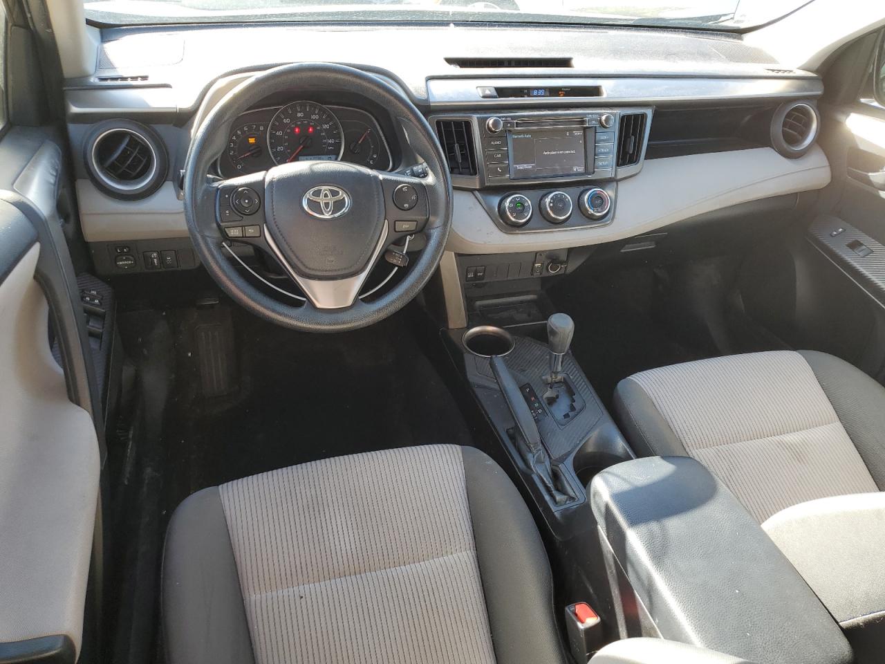 2015 Toyota Rav4 Le vin: JTMBFREV0FJ031574