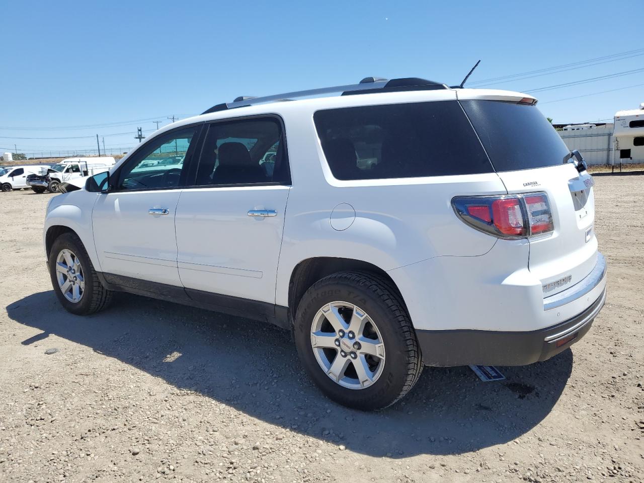 1GKKVPKD8GJ320310 2016 GMC Acadia Sle