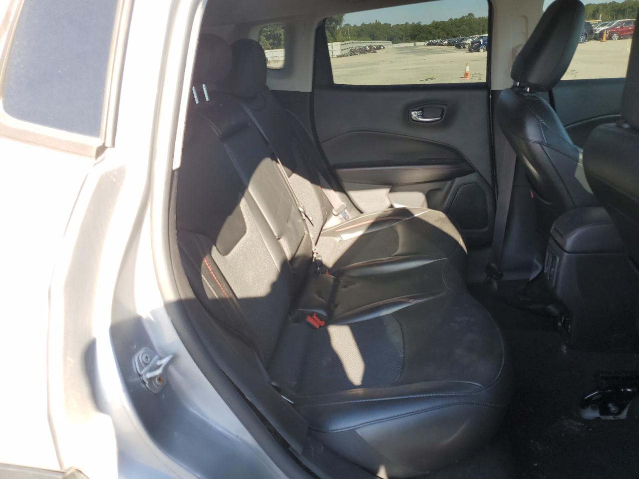 3C4NJDDB7LT163323 2020 Jeep Compass Trailhawk