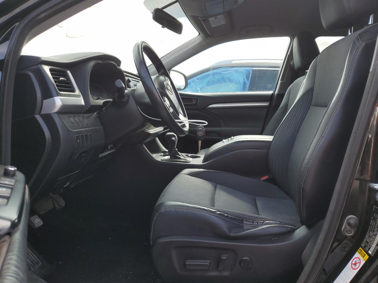 5TDBKRFH2ES052254 2014 Toyota Highlander Le