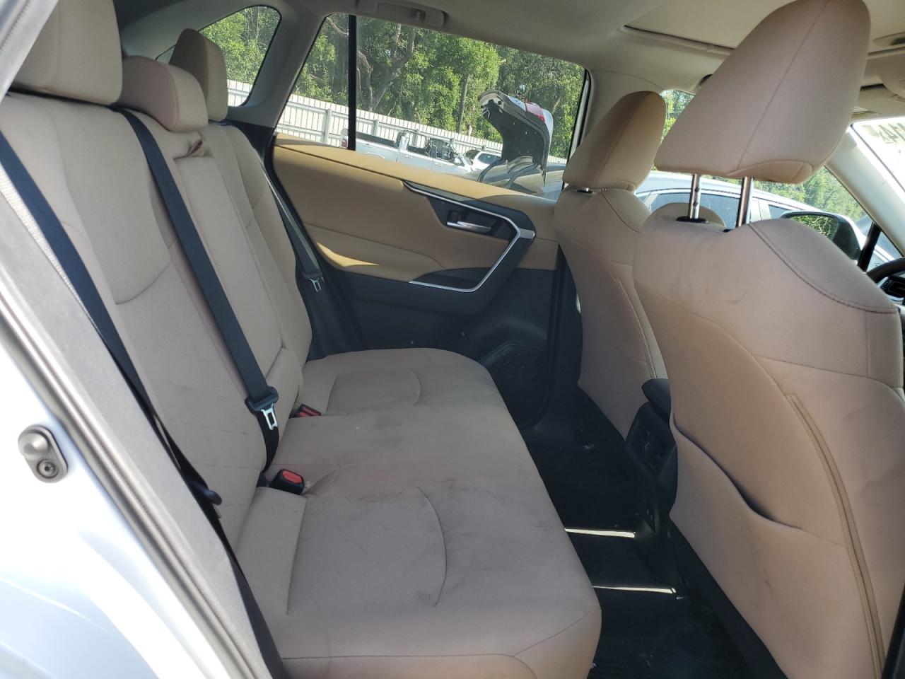 2T3P1RFV1LW117556 2020 Toyota Rav4 Xle