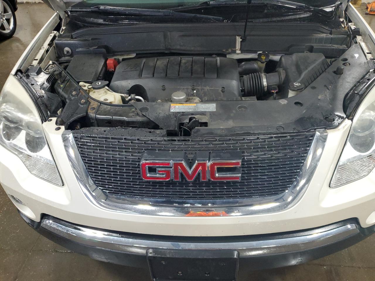 1GKKVSEDXBJ155562 2011 GMC Acadia Slt-2