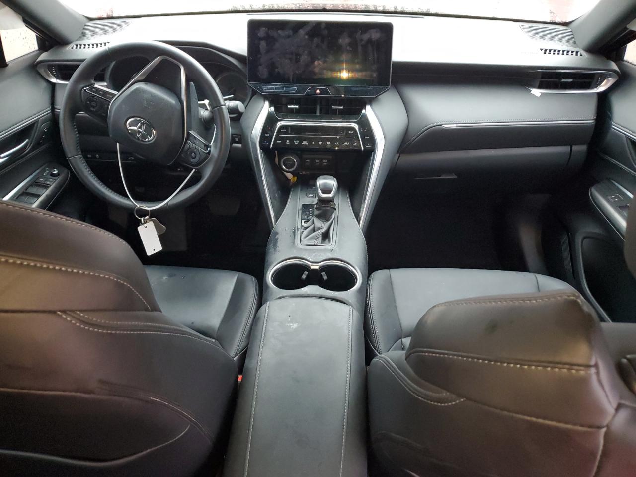 JTEAAAAH0PJ128301 2023 Toyota Venza Le