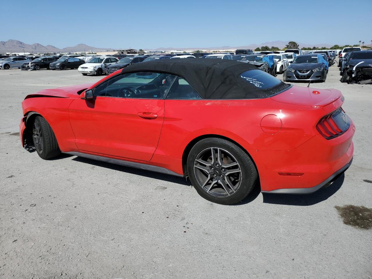 1FATP8UH0J5110144 2018 Ford Mustang