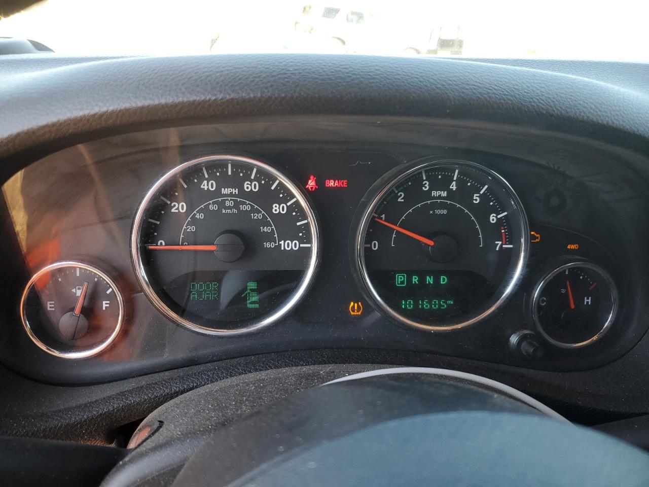 1C4AJWBG5FL549554 2015 Jeep Wrangler Sahara