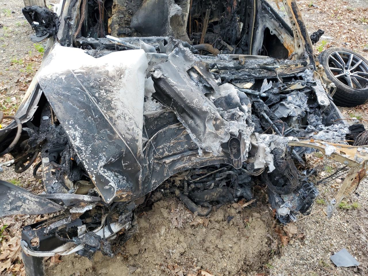 3MW5R7J05L8B46050 2020 BMW 330Xi