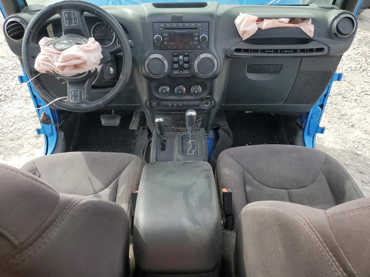 1C4BJWDG1FL518514 2015 Jeep Wrangler Unlimited Sport