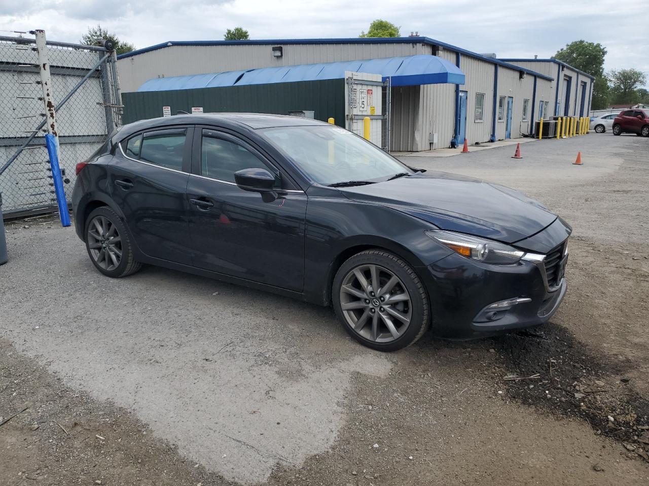 3MZBN1M34JM262037 2018 Mazda 3 Grand Touring