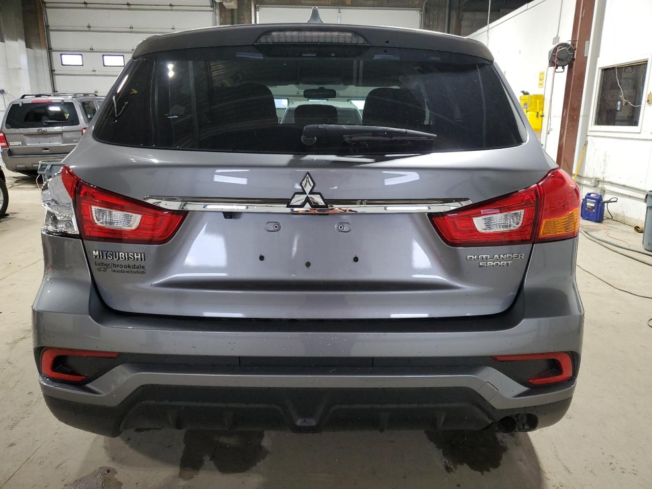 JA4AP3AU5JU001314 2018 Mitsubishi Outlander Sport Es