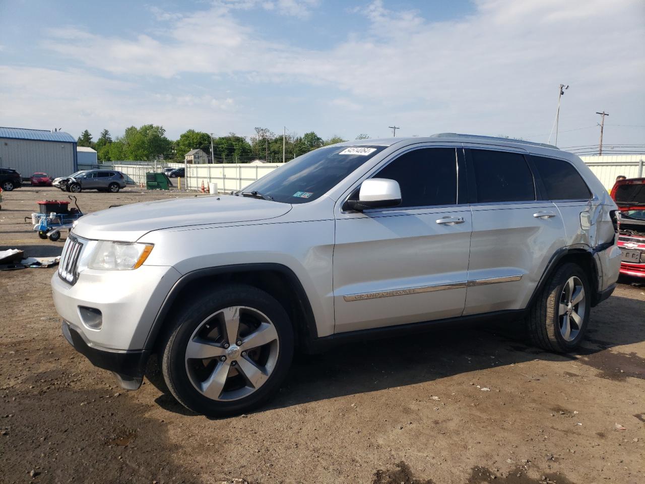 1J4RR4GG5BC567355 2011 Jeep Grand Cherokee Laredo