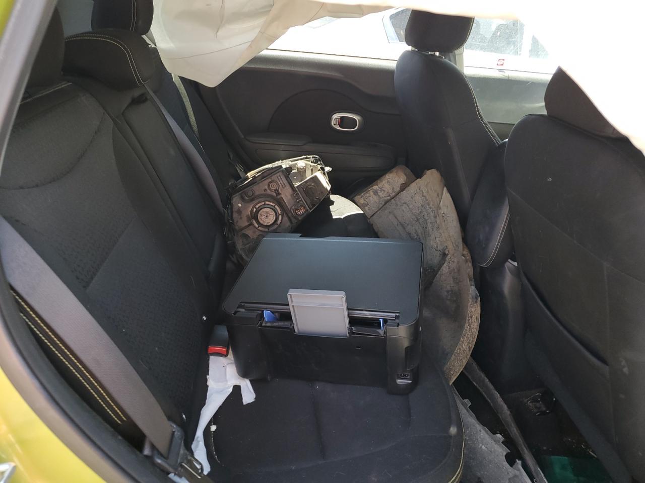 KNDJP3A50G7853088 2016 Kia Soul +