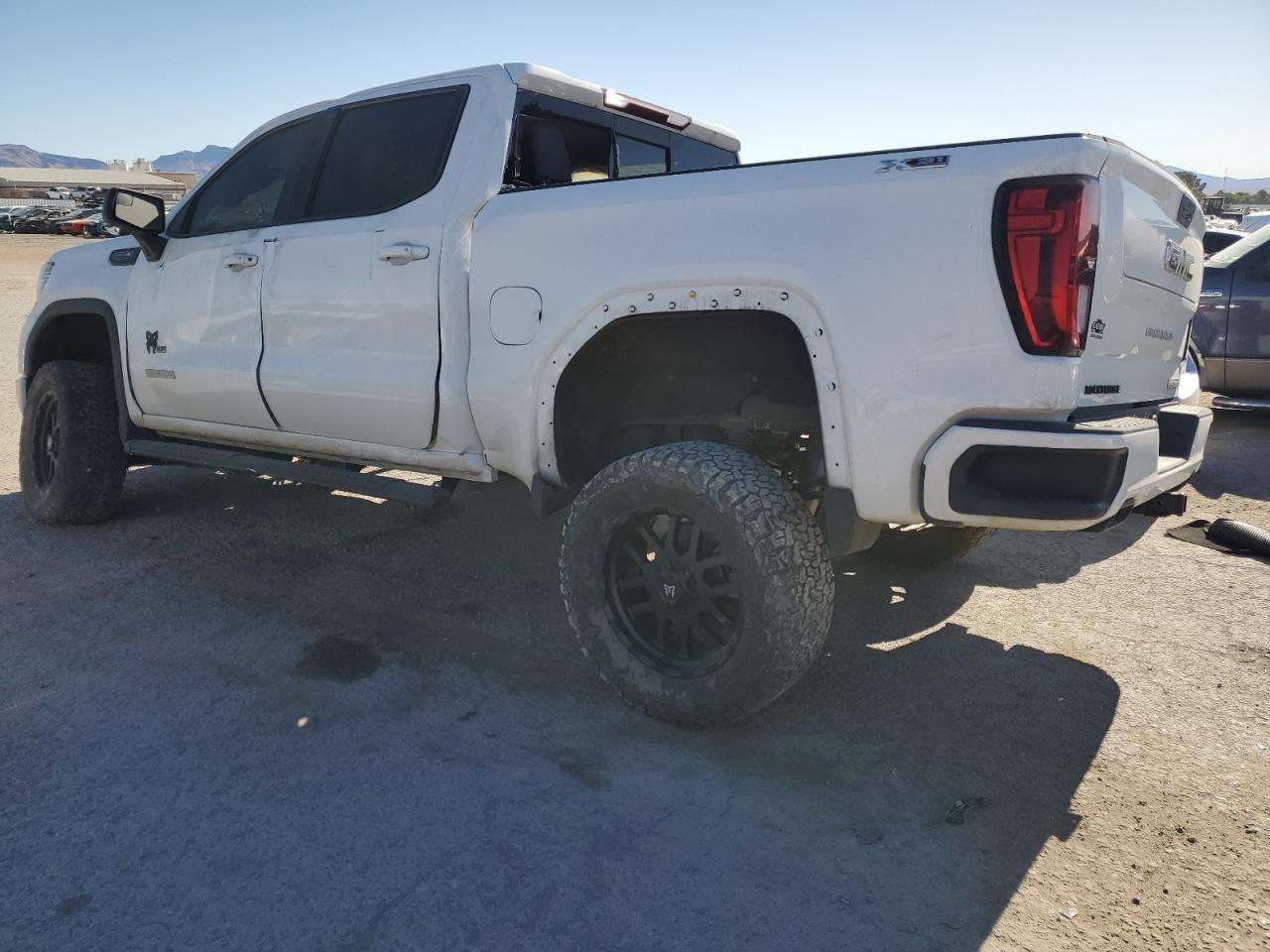 2022 GMC Sierra Limited K1500 Elevation vin: 3GTU9CED7NG107098