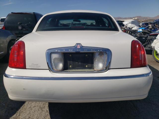 1999 Lincoln Town Car Executive VIN: 1LNHM81W4XY635870 Lot: 53981004