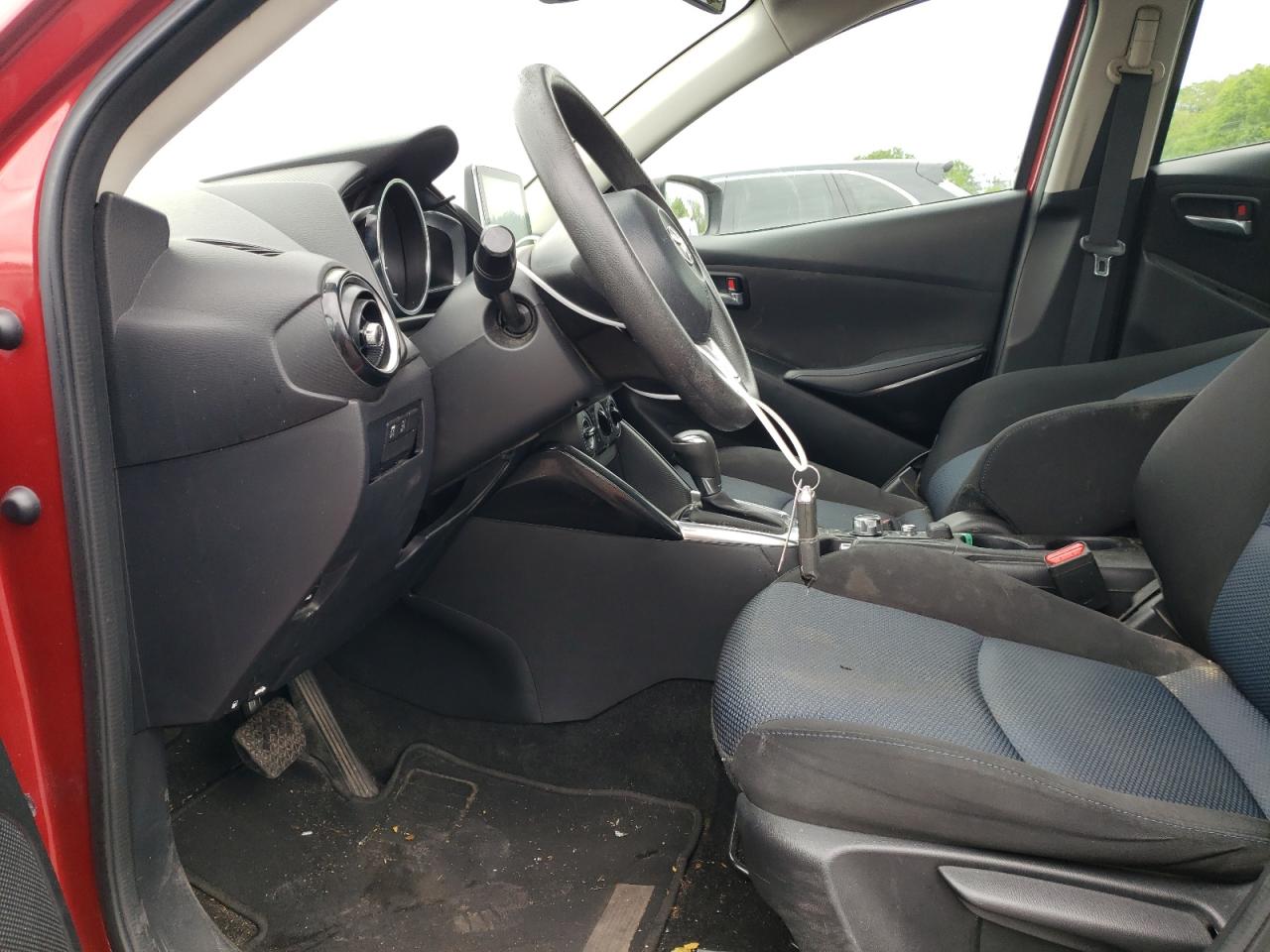 3MYDLBYV4HY153763 2017 Toyota Yaris Ia