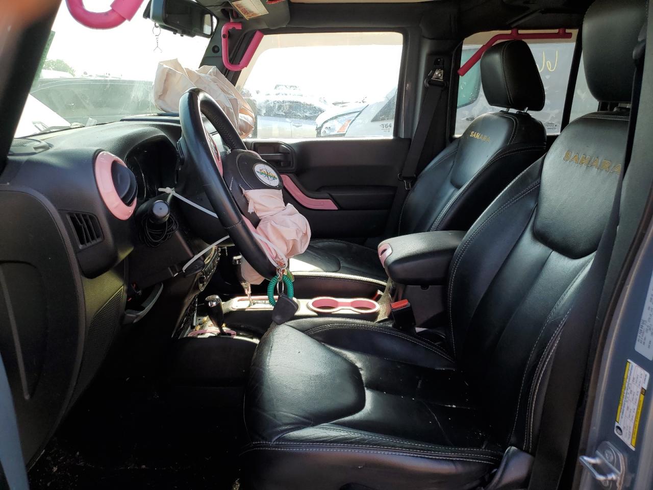 1C4BJWEG0FL668189 2015 Jeep Wrangler Unlimited Sahara