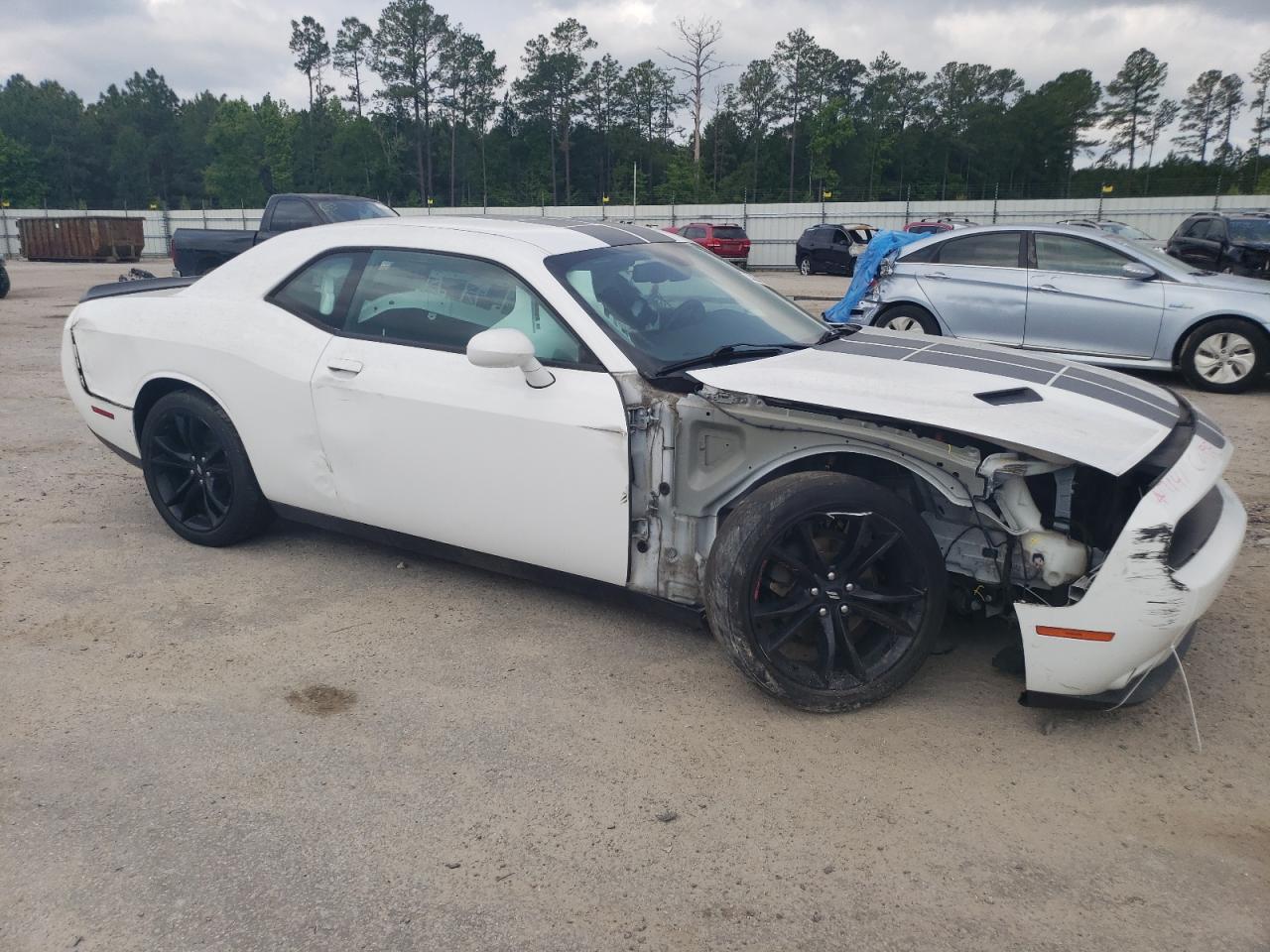 2017 Dodge Challenger Sxt vin: 2C3CDZAGXHH601347