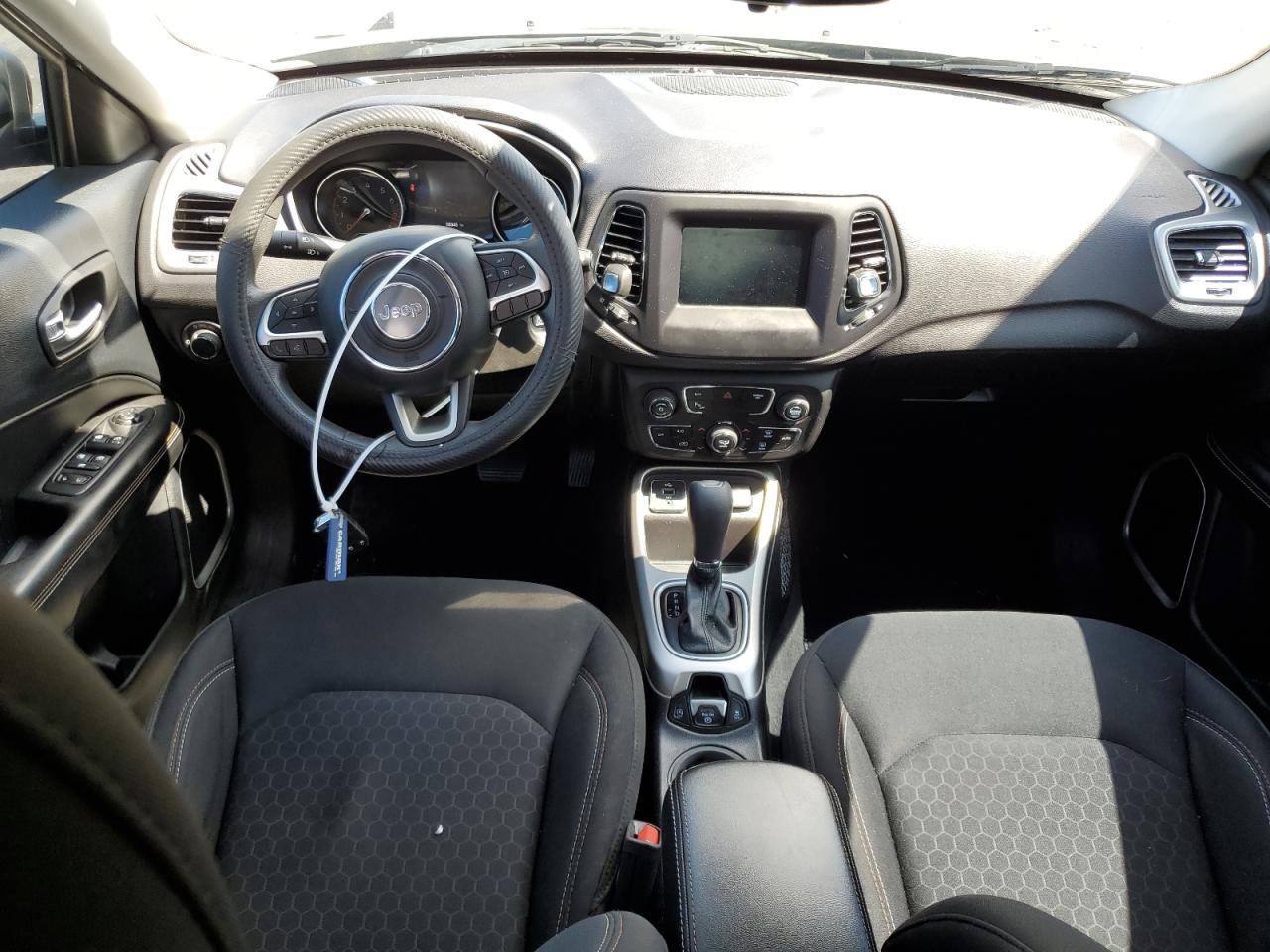 3C4NJCAB7JT488890 2018 Jeep Compass Sport