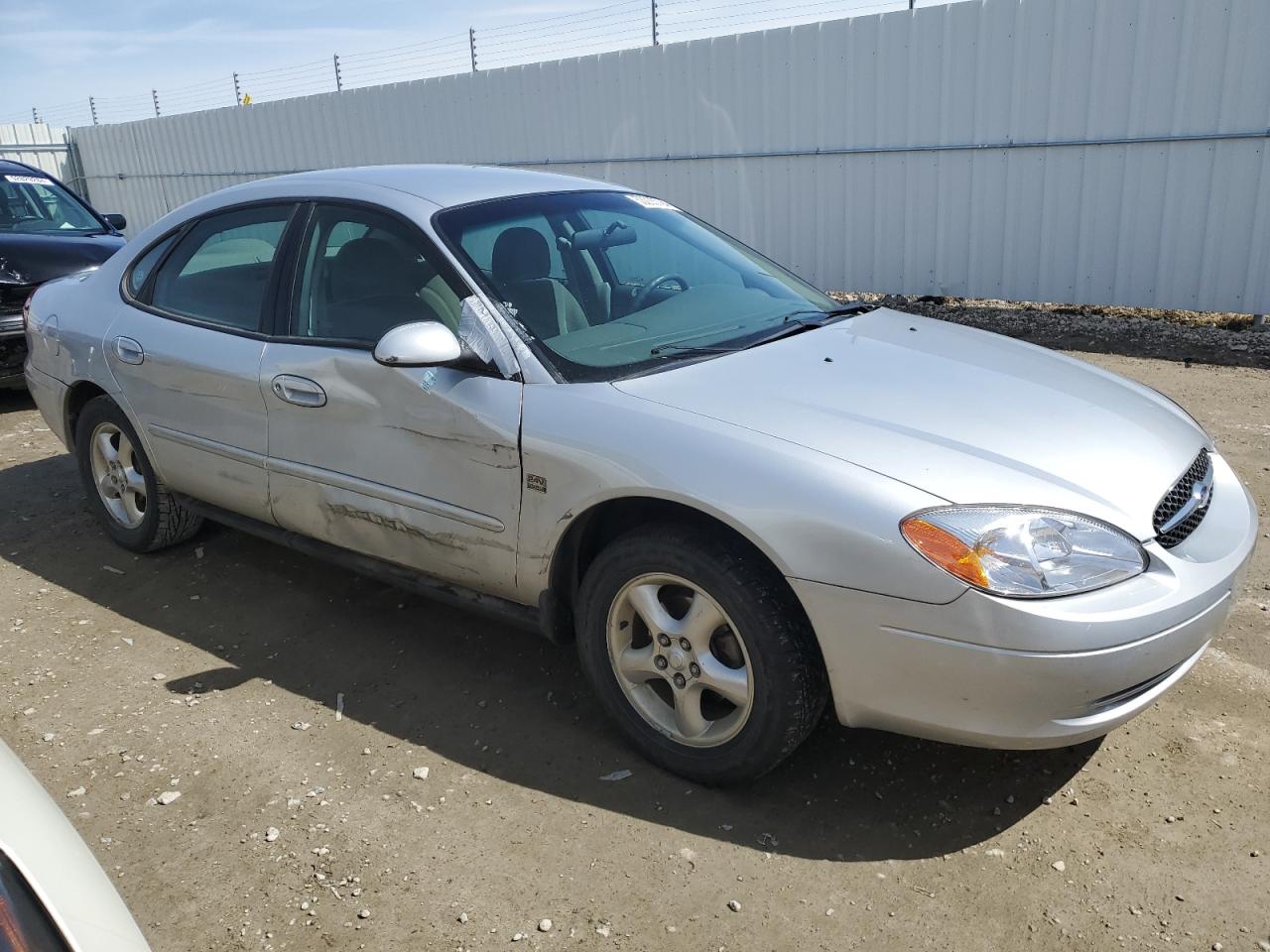 1FAFP53S4YG133529 2000 Ford Taurus Se