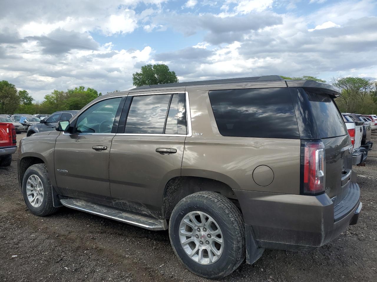 2015 GMC Yukon Slt vin: 1GKS2BKCXFR532466