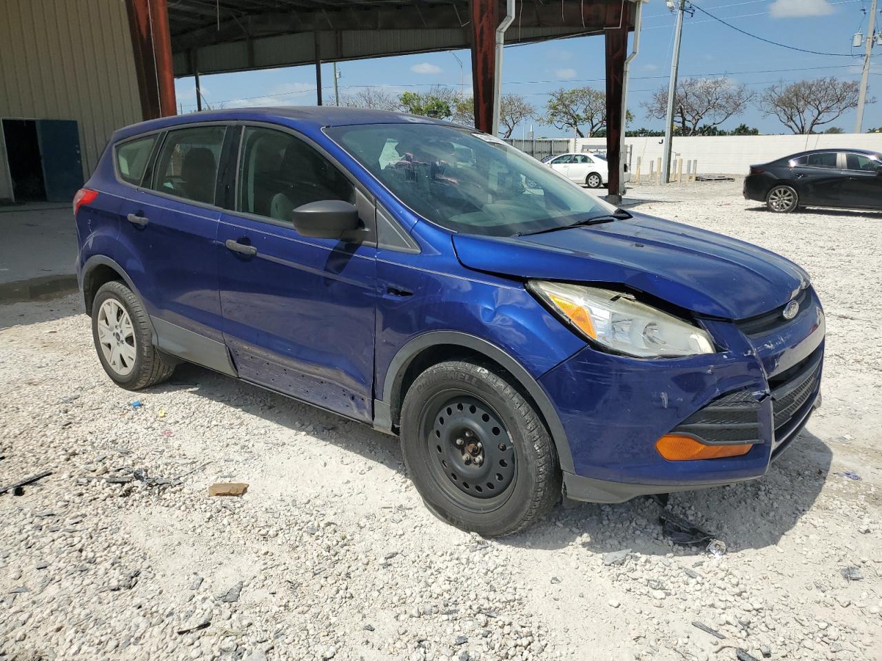 1FMCU0F74EUB69360 2014 Ford Escape S