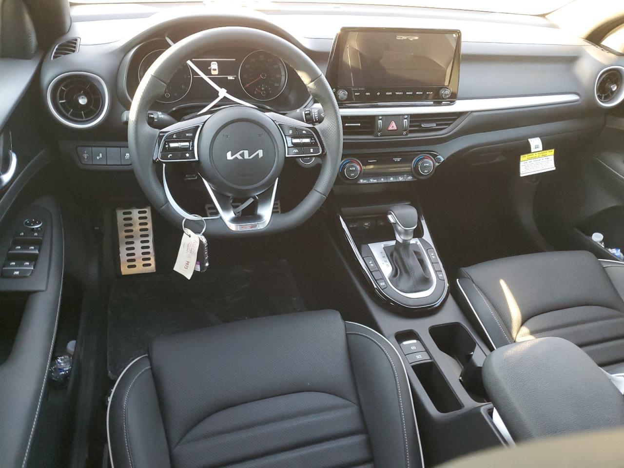 3KPF54AD0RE785063 2024 Kia Forte Gt Line