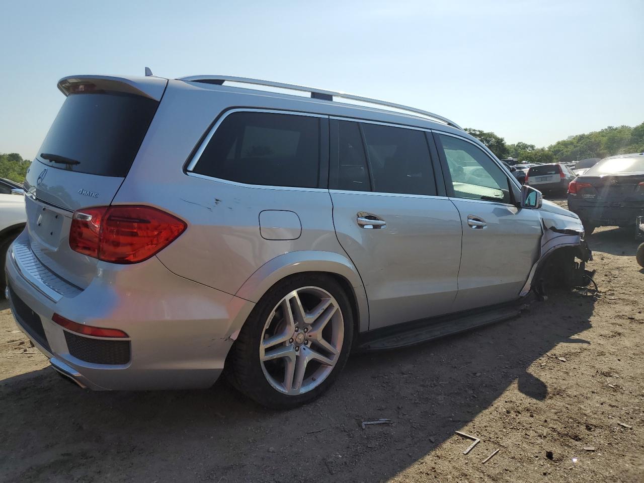 4JGDF7DE9DA267227 2013 Mercedes-Benz Gl 550 4Matic