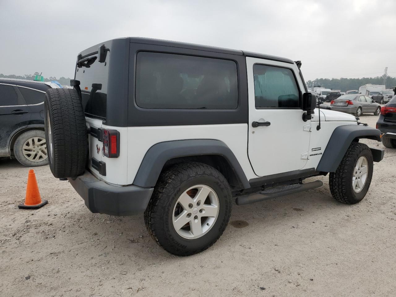 1C4AJWAGXGL330673 2016 Jeep Wrangler Sport