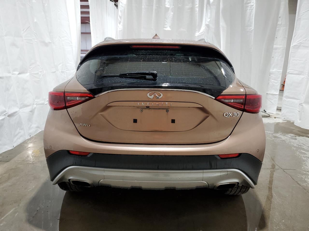 2017 Infiniti Qx30 Base vin: SJKCH5CR9HA018013