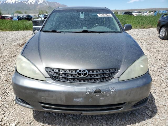 2004 Toyota Camry Le VIN: JTDBE32K040260981 Lot: 55159474