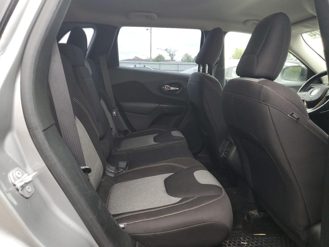 1C4PJLAB6FW656948 2015 Jeep Cherokee Sport