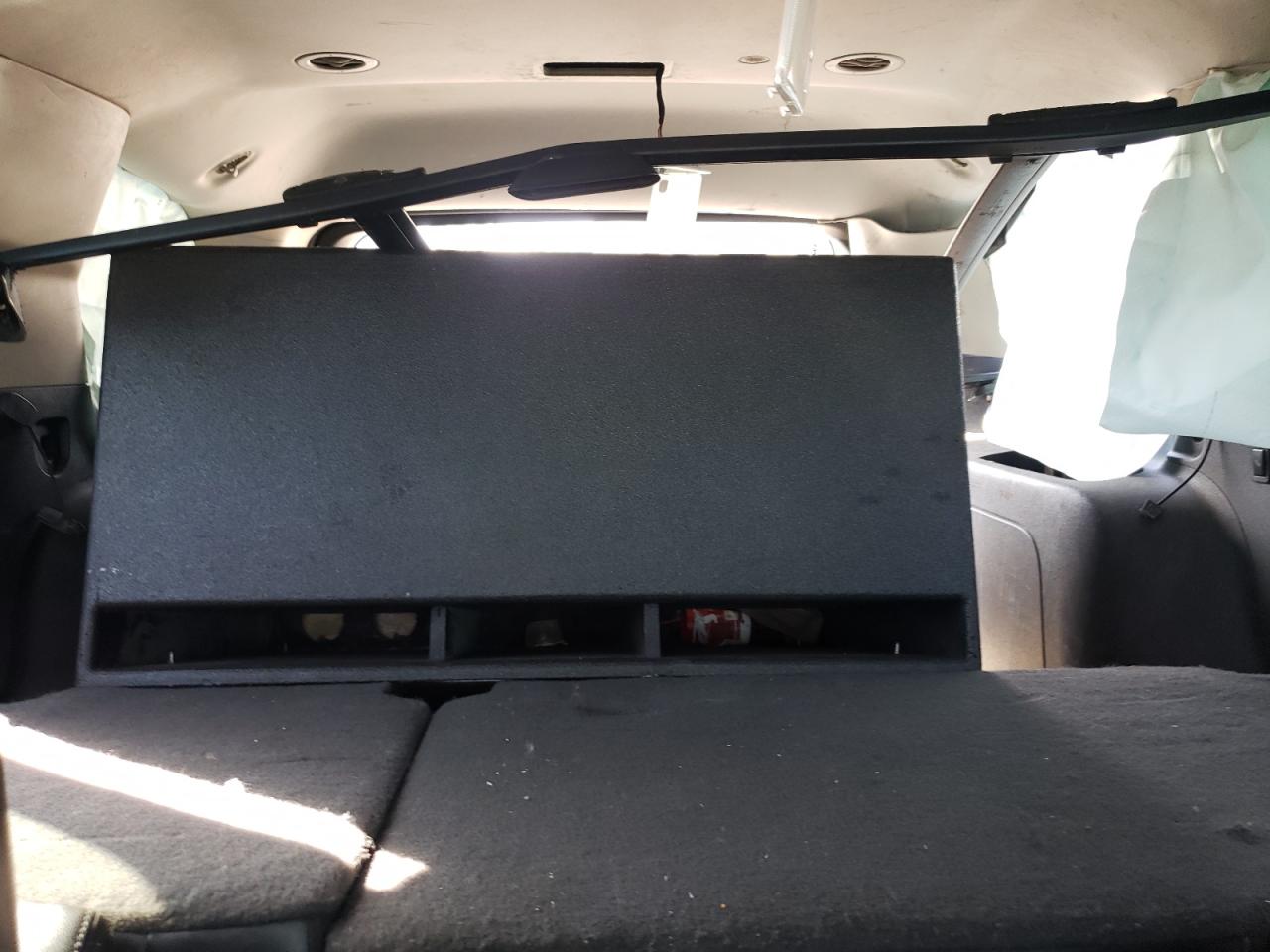 1GNSKBE01BR295476 2011 Chevrolet Tahoe K1500 Lt