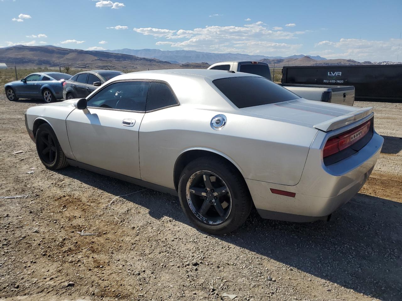 2B3CJ4DV2AH270322 2010 Dodge Challenger Se