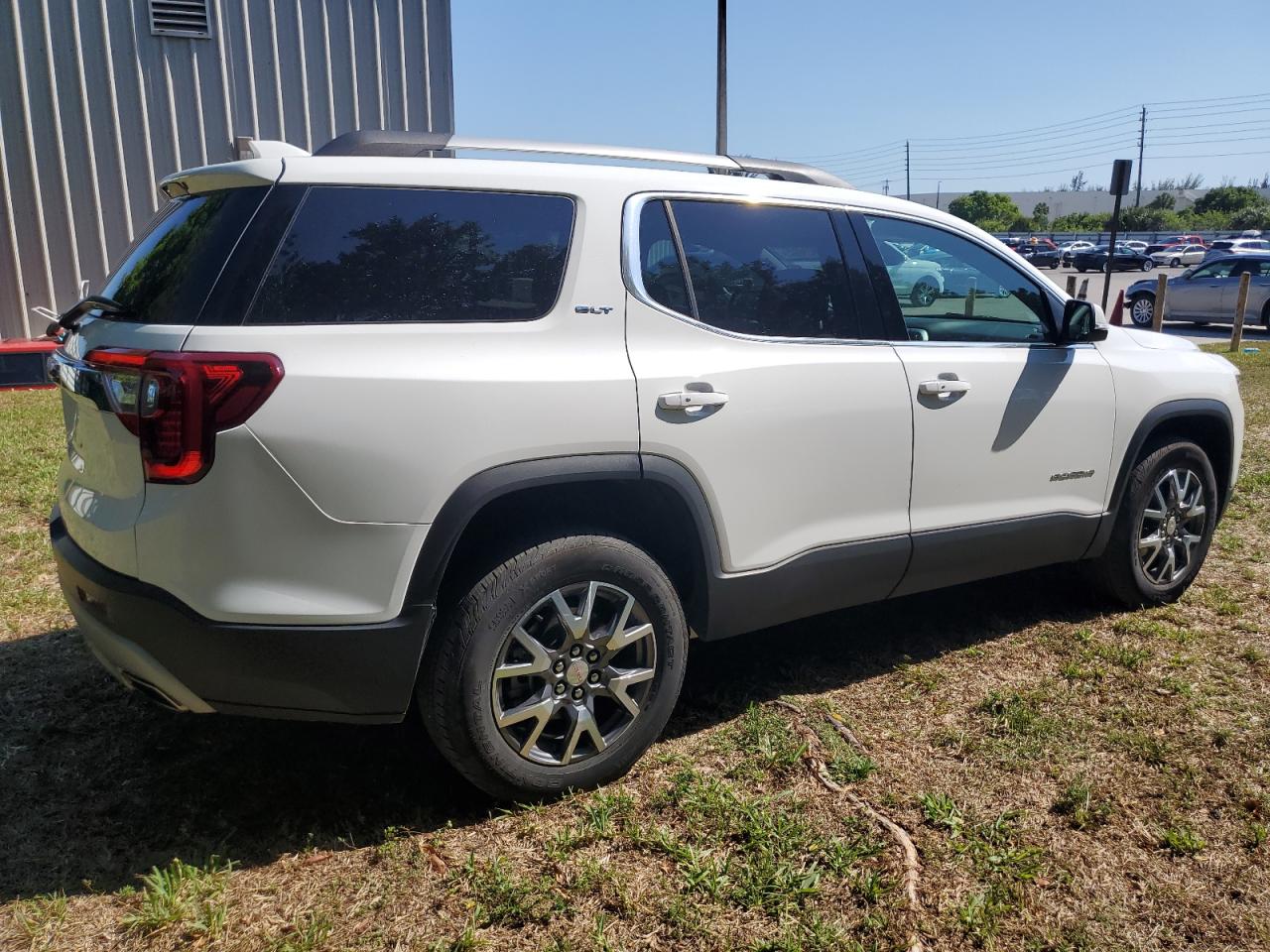 2023 GMC Acadia Slt vin: 1GKKNUL40PZ128183