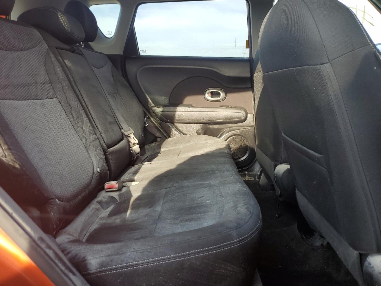 KNDJP3A54J7586979 2018 Kia Soul +