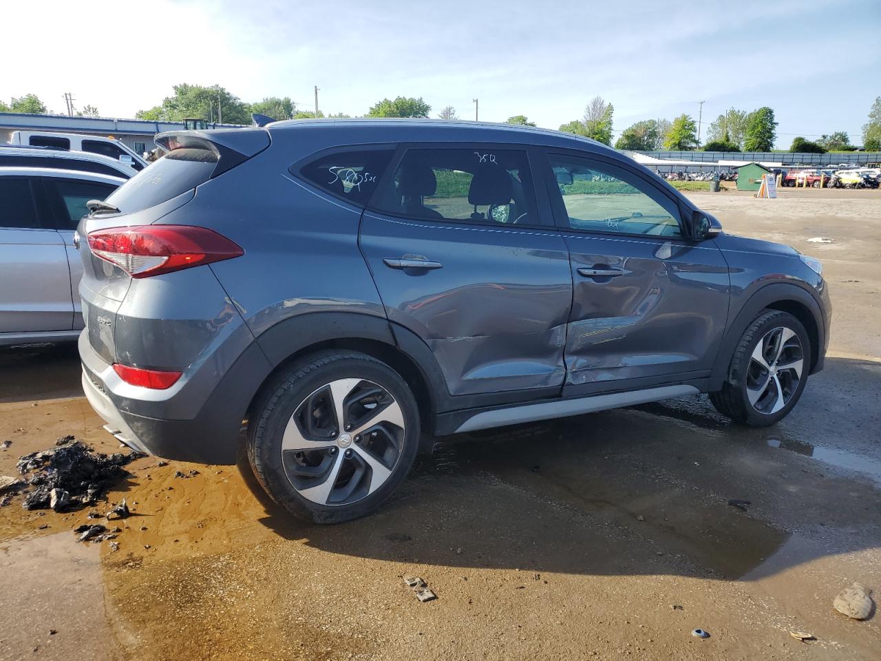 2018 Hyundai Tucson Sport vin: KM8J33AL0JU761090